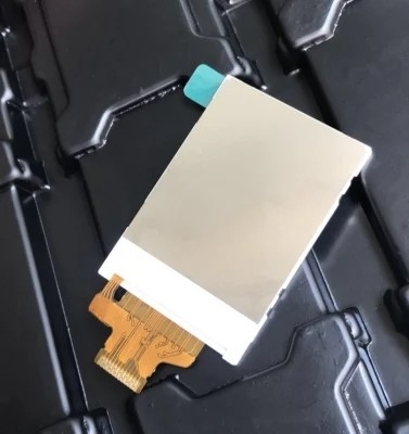 SpiインターフェイスとのLCM IPS TFT LCDスクリーン300cd/m2 2.0のインチ240X320